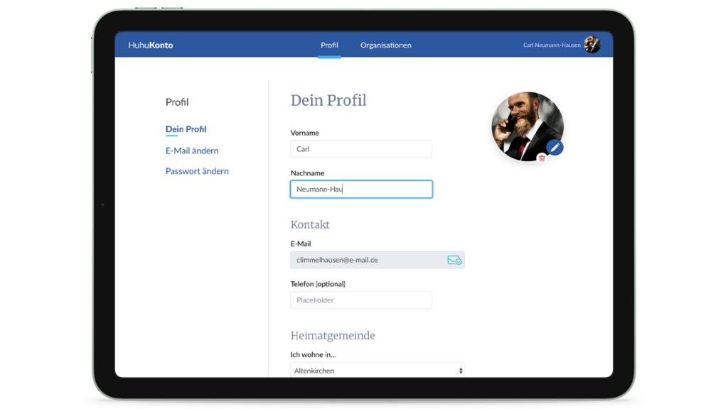 Tablet, auf dem ein Nutzerprofil geöffnet ist