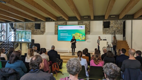 Patricia Schrader-Wurbs (BMEL) bei der Begrüßung